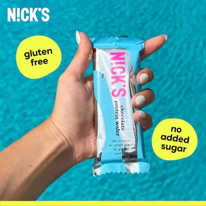 ly_en_chocolate_protein_wafer_lifestyle_pt02_1739442771